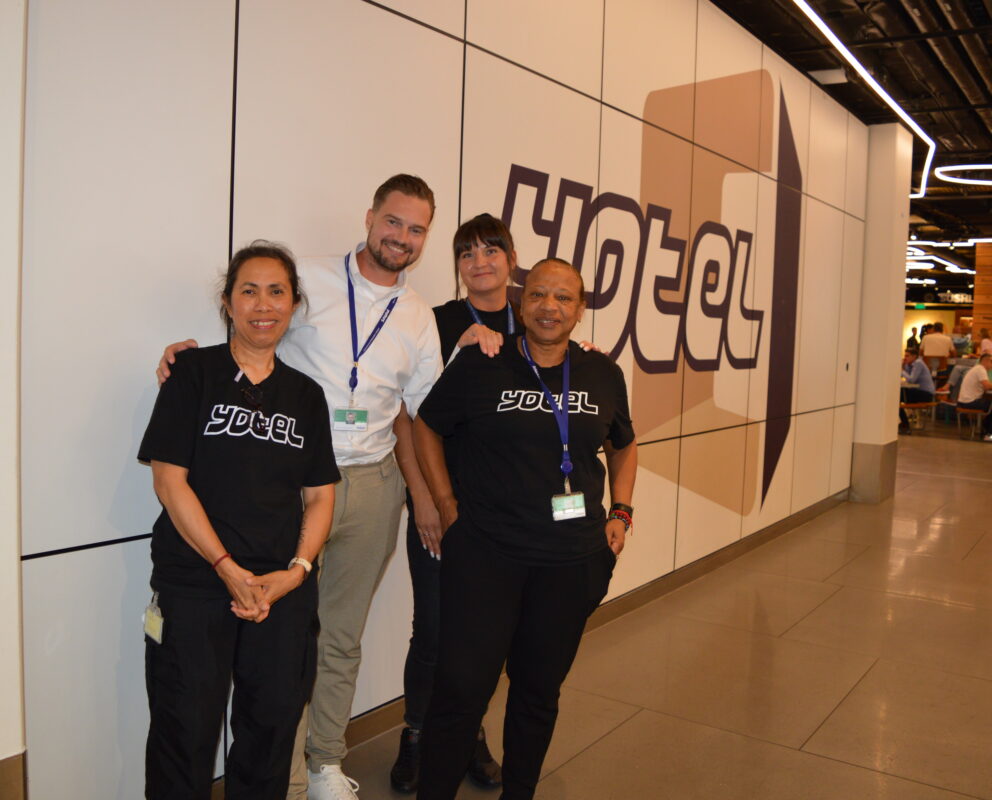 Team EW Facility Services bij YotelAIR