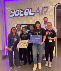 Team EW Facility Services bij YotelAIR